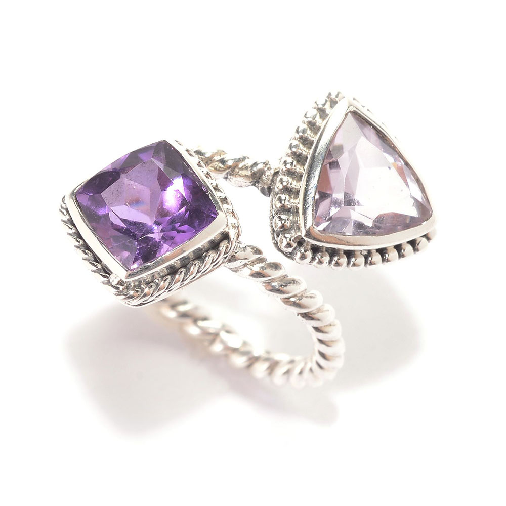 Una Una Ring- Amethyst