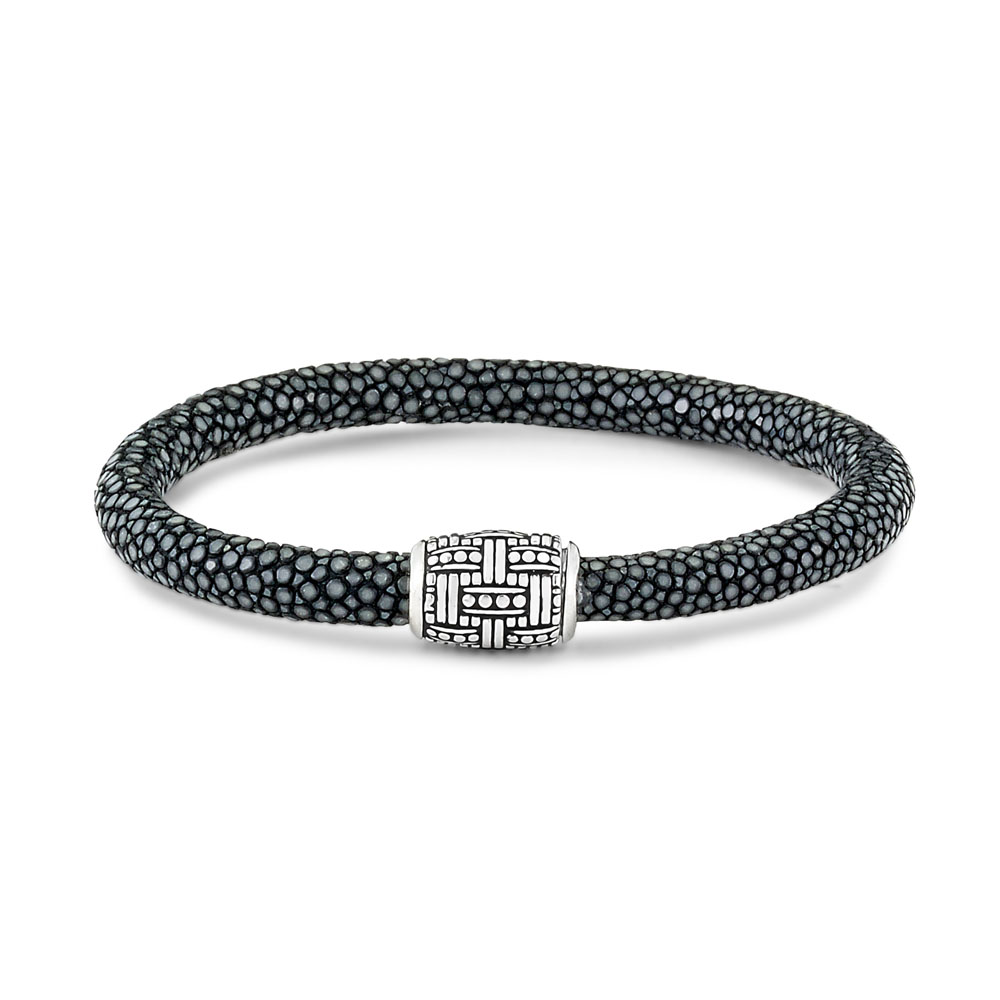 Lewotolo Bracelet- Black Stingray